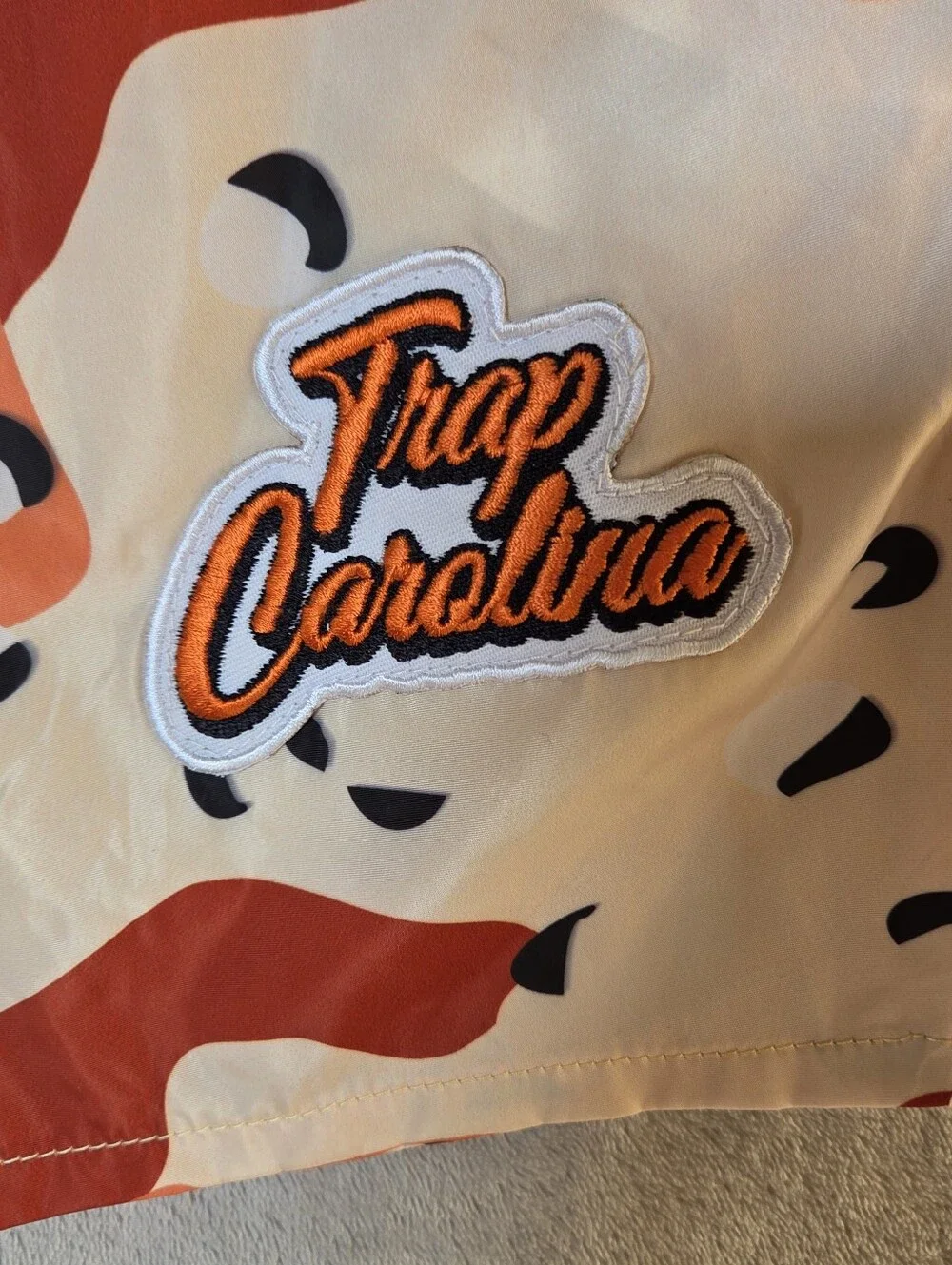 Trap Carolina Camouflage Streetwear Shorts Men's Size Medium Orange White